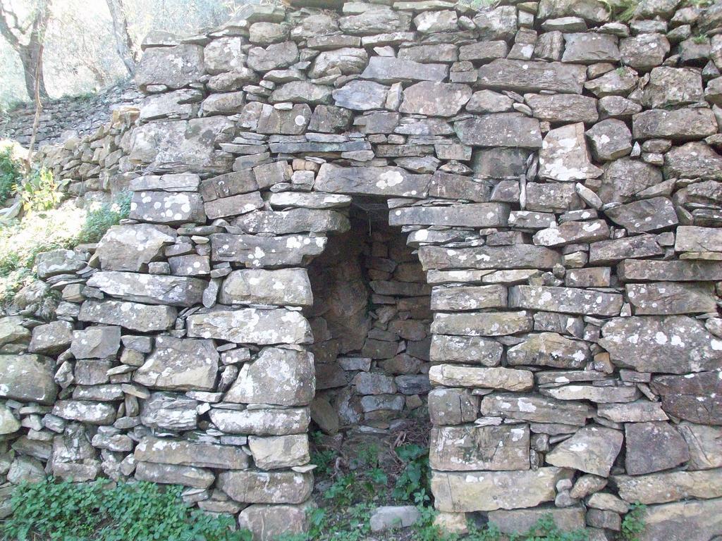 Immerso nel Verde Chiusavecchia Exterior foto