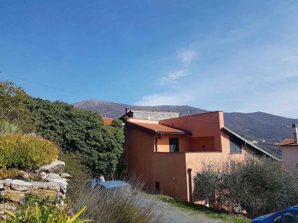 Immerso nel Verde Chiusavecchia Exterior foto